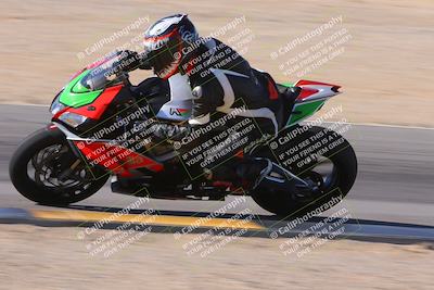 media/Dec-10-2023-SoCal Trackdays (Sun) [[0ce70f5433]]/Turn 9 Inside Set 2 (1115am)/